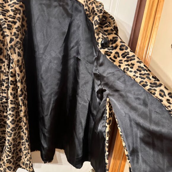 Beautiful Kate Landry Animal Print Poncho/Cloak/Drape/Wrap~ Fits "ALL" (CL) - Picture 6 of 6
